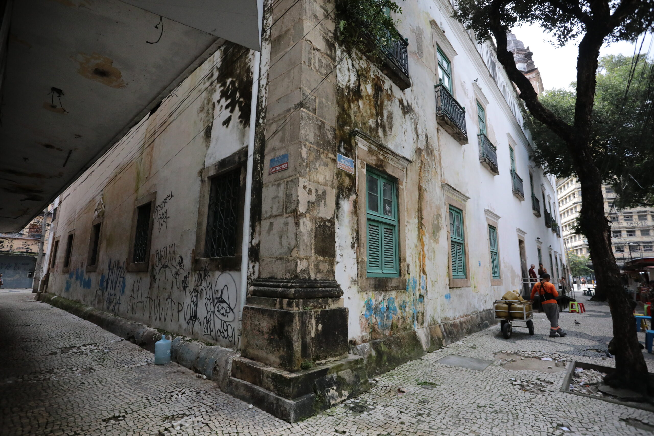 Corrosão silenciosa desafia preservação de patrimônios históricos no Recife e em Olinda